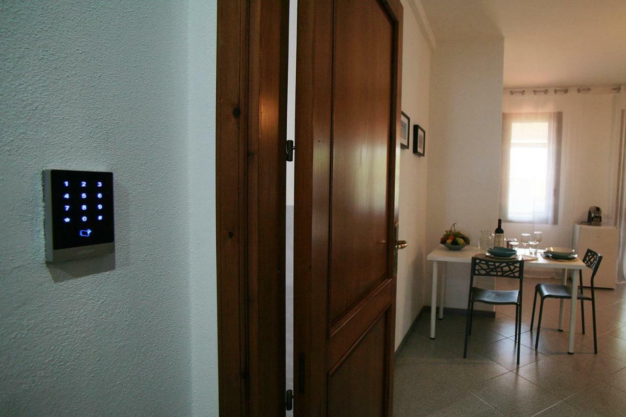 Oliver'S House Sardinia Apartment Flumini di Quartu Exterior foto